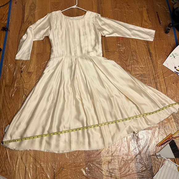 Vintage Cream SILK Satin Wedding Dress - Picture 8 of 8